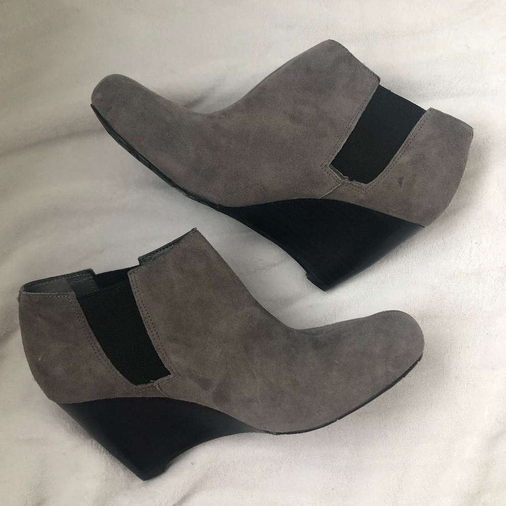 BCBG gray wedge bootie